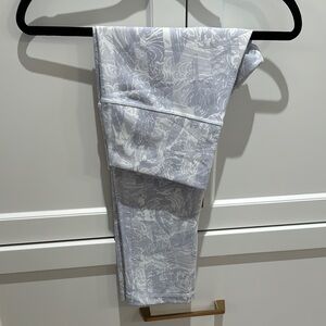 Lululemon Gray Patterned Leggings